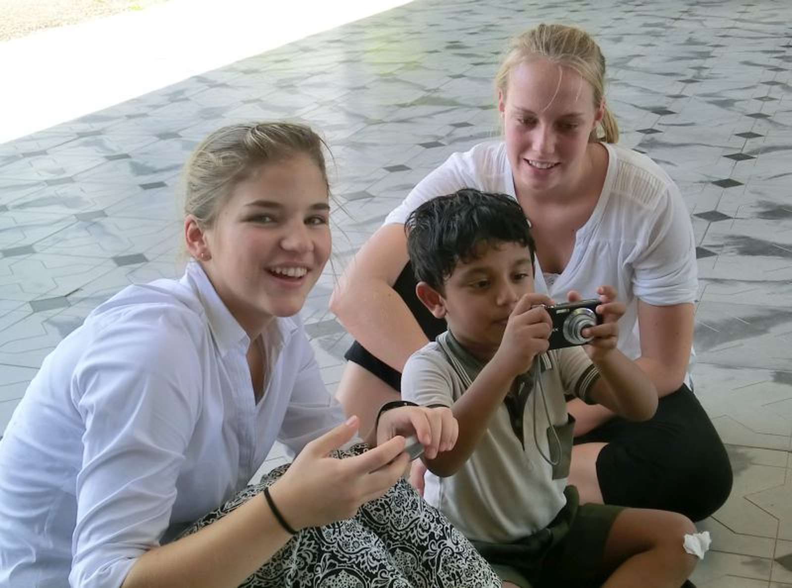 2014 TRINS students sm