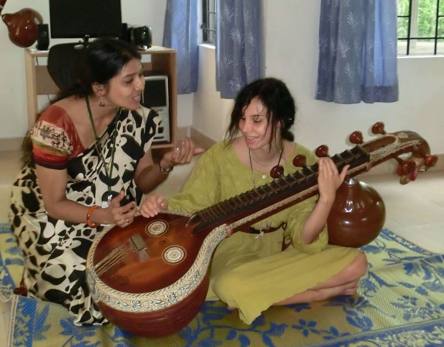 2014 TRINS veena sm